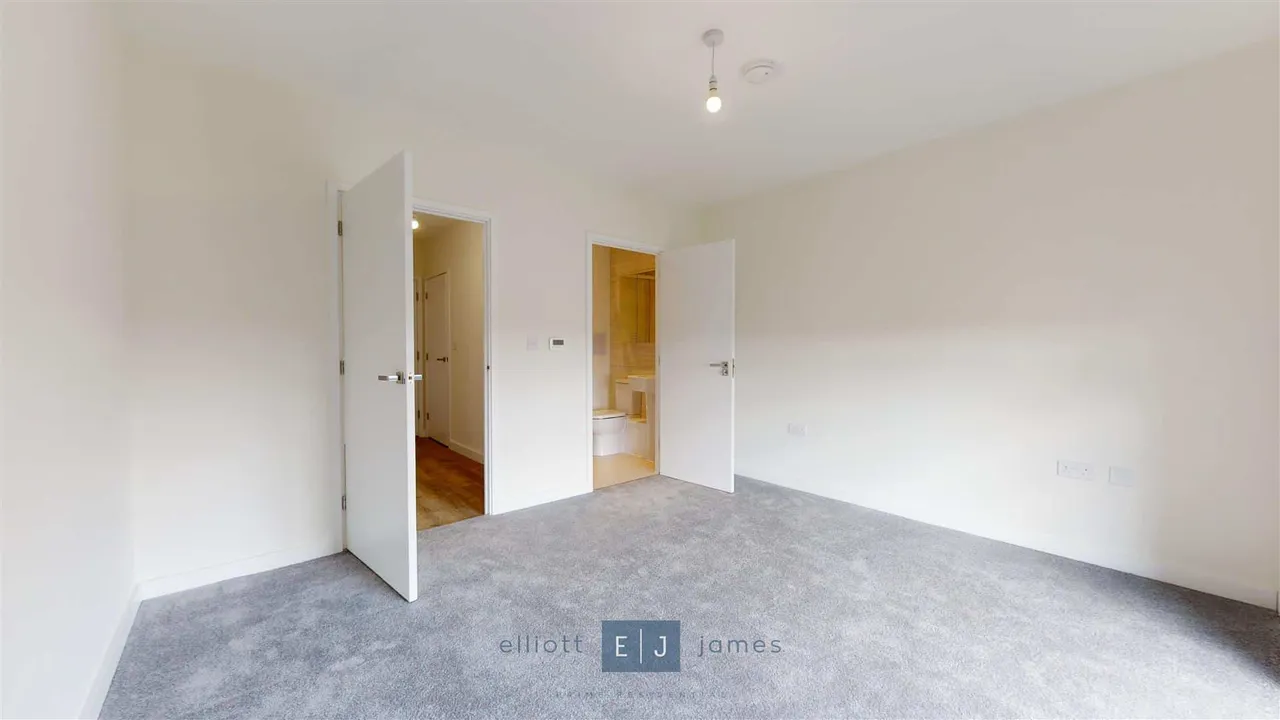 Borders Lane, Loughton, IG10, photo 3