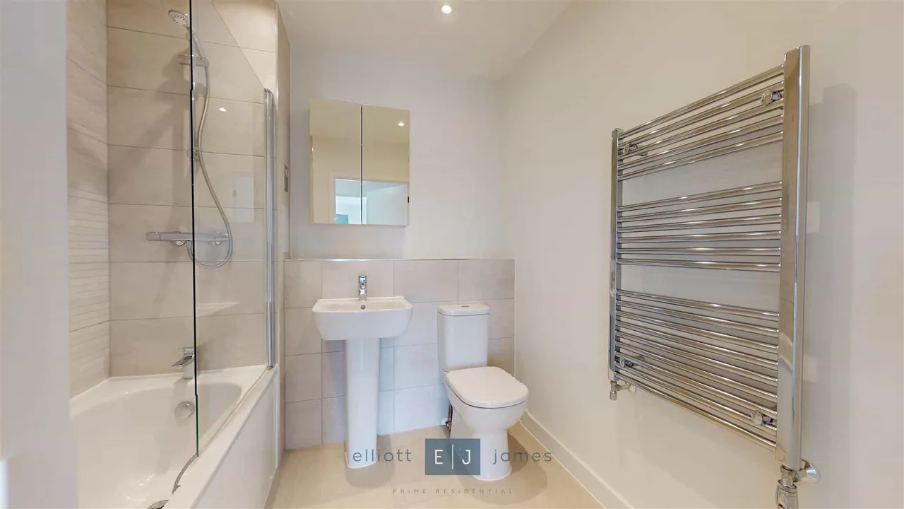 Borders Lane, Loughton, IG10, photo 10