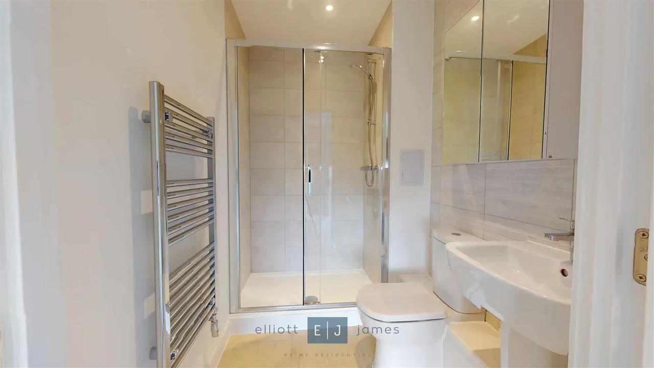 Borders Lane, Loughton, IG10, photo 6
