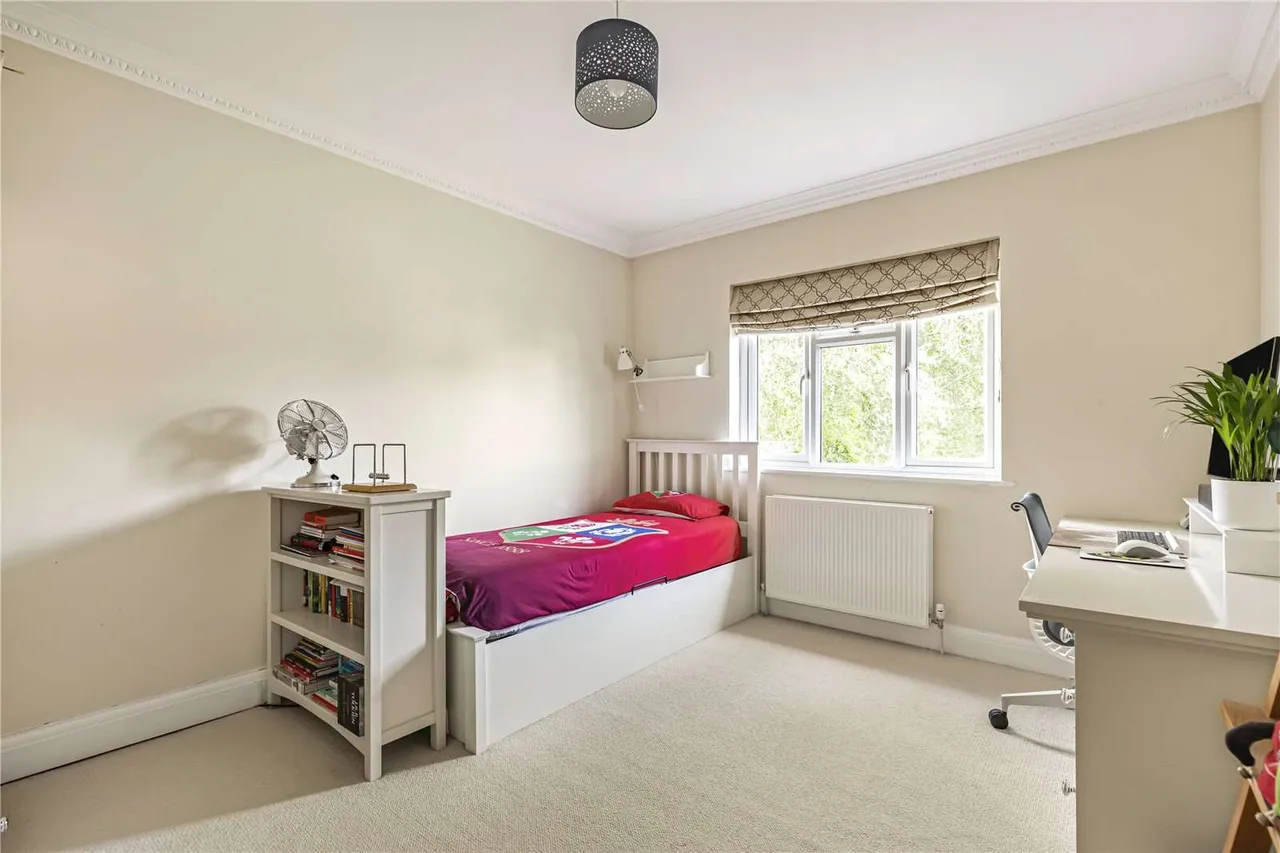 Percy Road, Hampton, TW12 2JT, photo 9