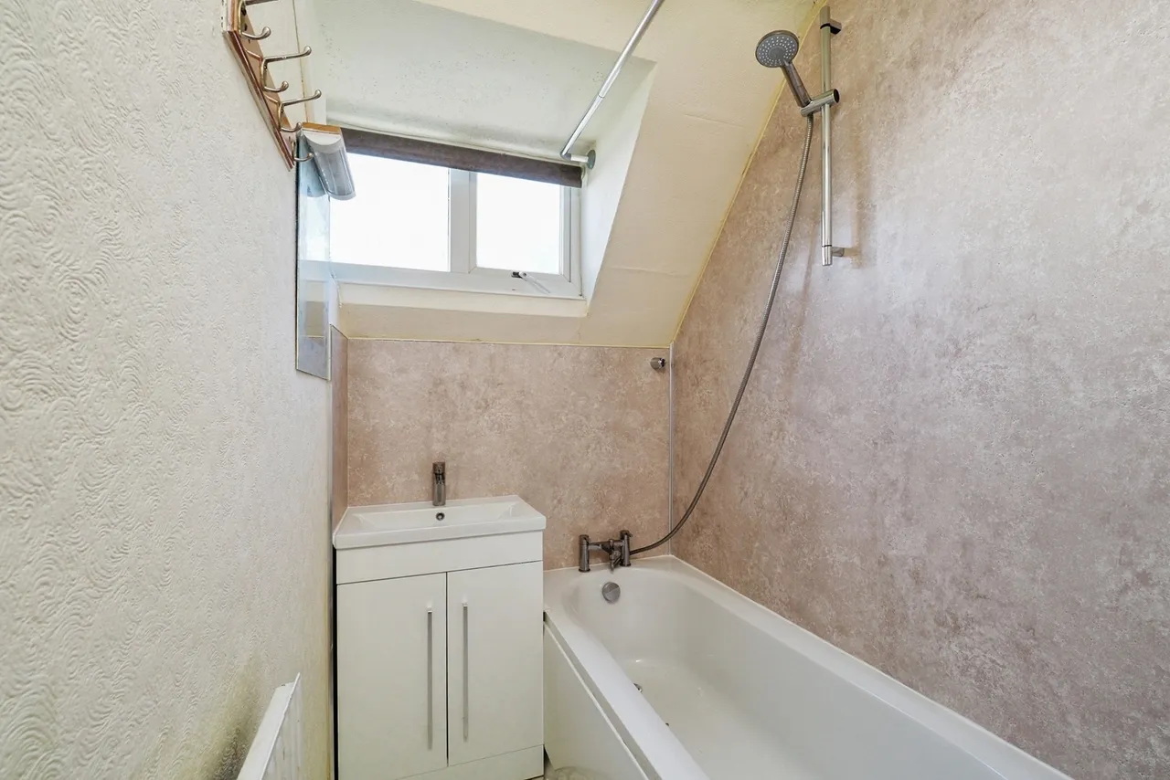 Farfield Avenue, NOTTINGHAM, Nottinghamshire, NG9, photo 8