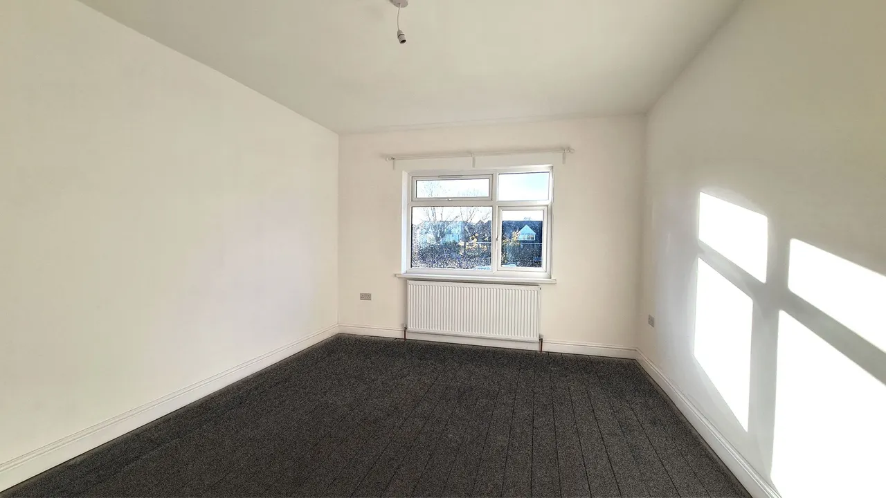 Martindale Road, Hounslow, photo 3