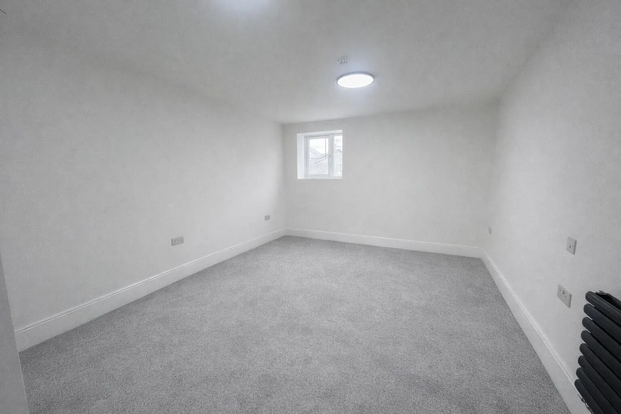 Taff Embankment, Cardiff, CF11, photo 7