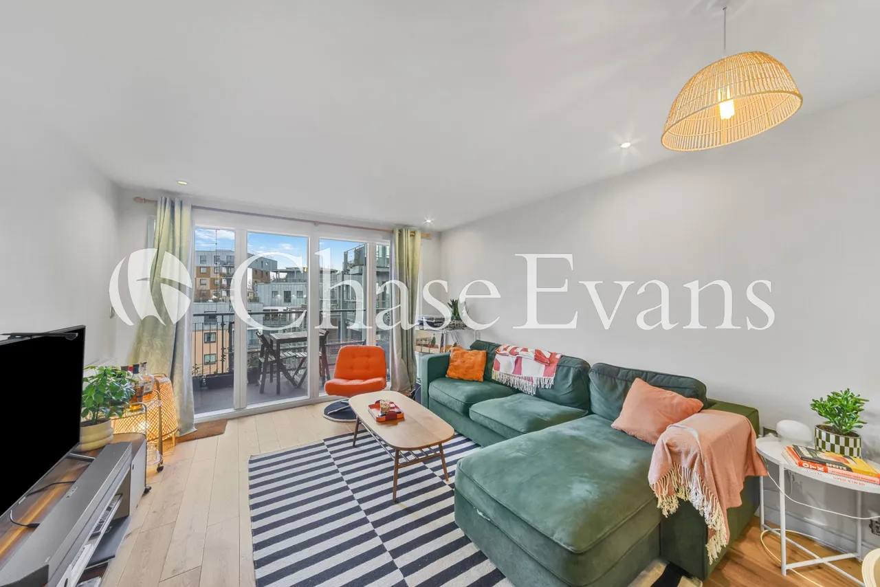2 bed flat for sale — Seren Park Gardens, Restell Close, Greenwich, London, SE3