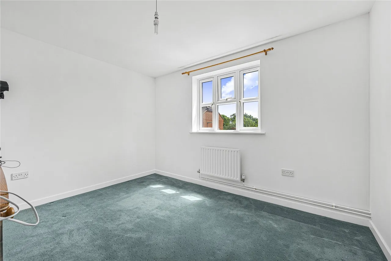 Hanger Court, Knaphill, GU21, photo 5