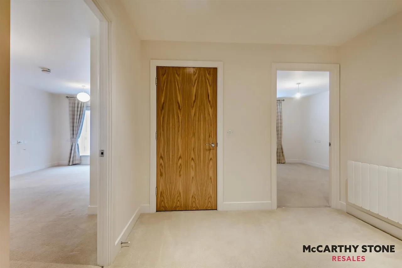 Endless Street, Salisbury, SP1, photo 32