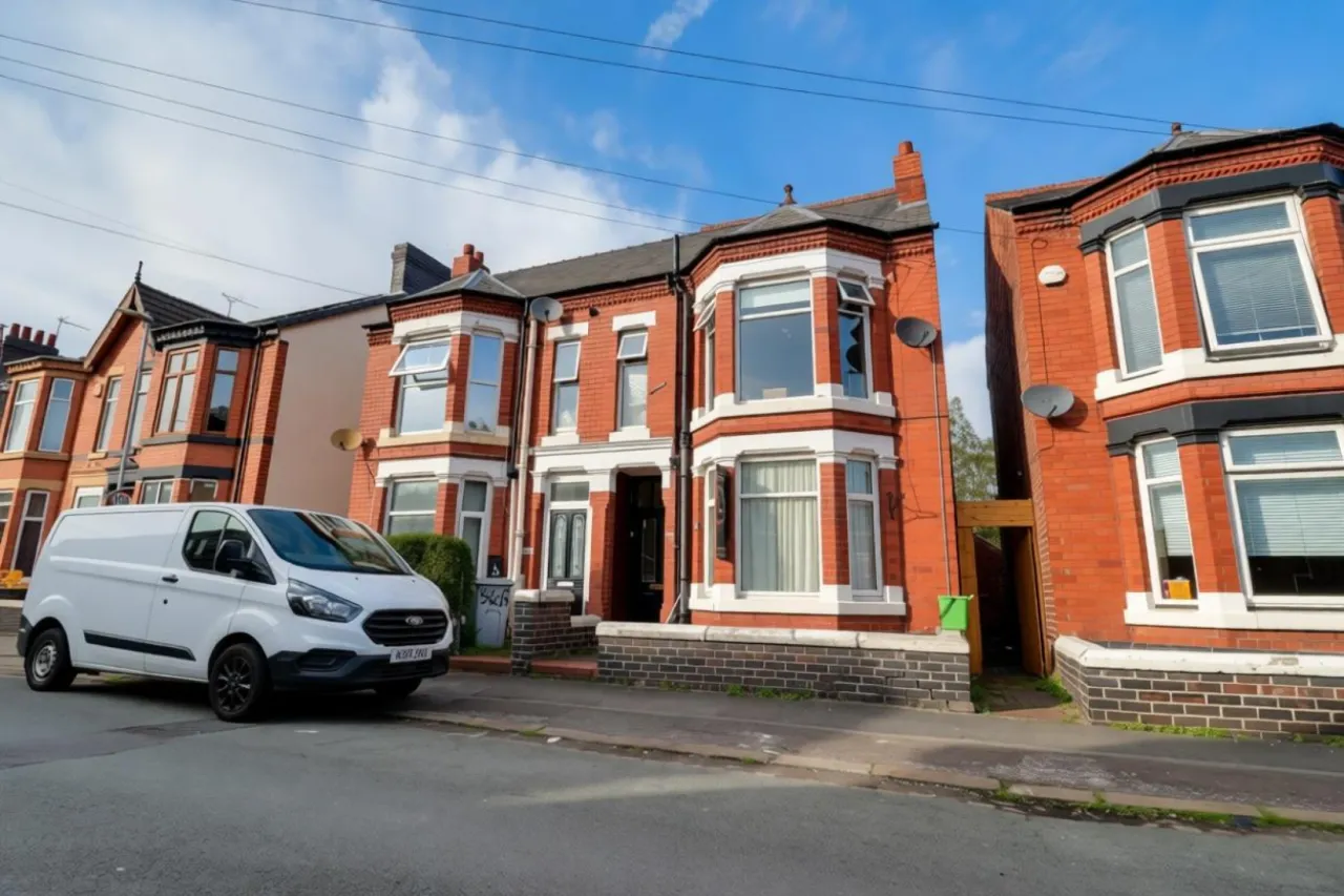 3 bed property for sale, Stalbridge Road, Crewe