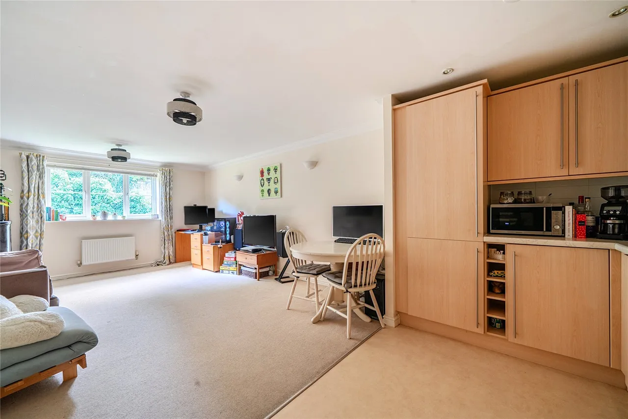 Kings Road, Haslemere, GU27, photo 4