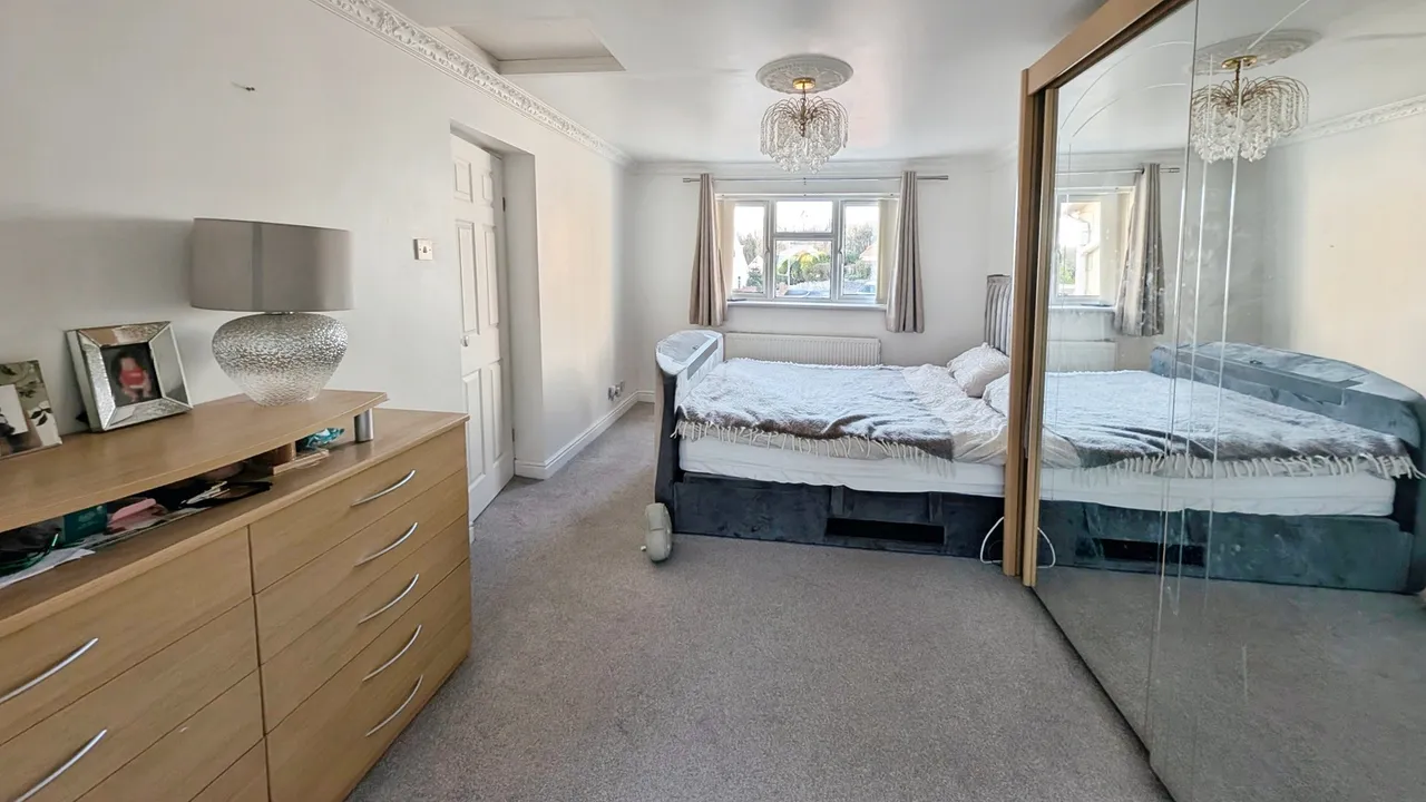 Glenview, Pen-y-Fai, Bridgend, CF31 4LZ, photo 9