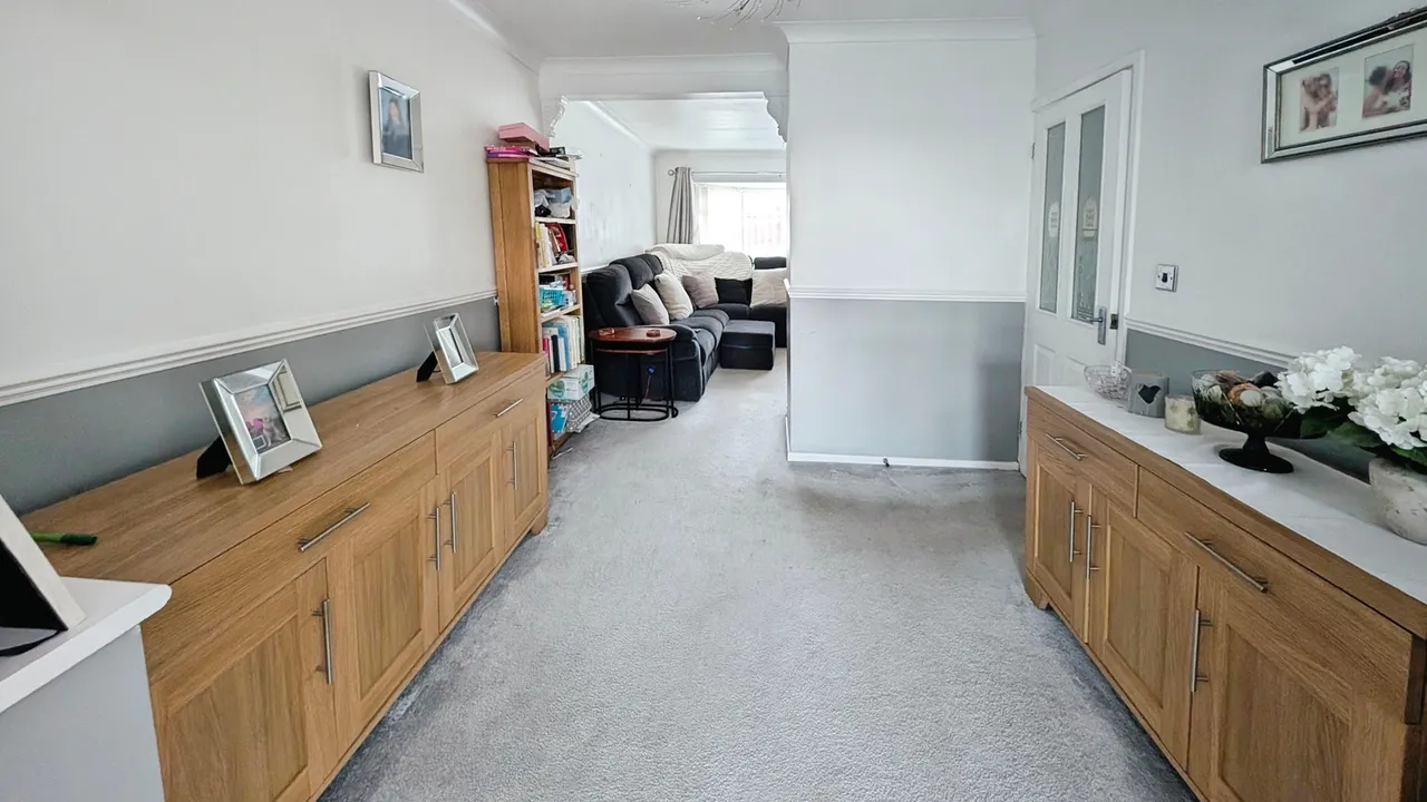 Glenview, Pen-y-Fai, Bridgend, CF31 4LZ, photo 4