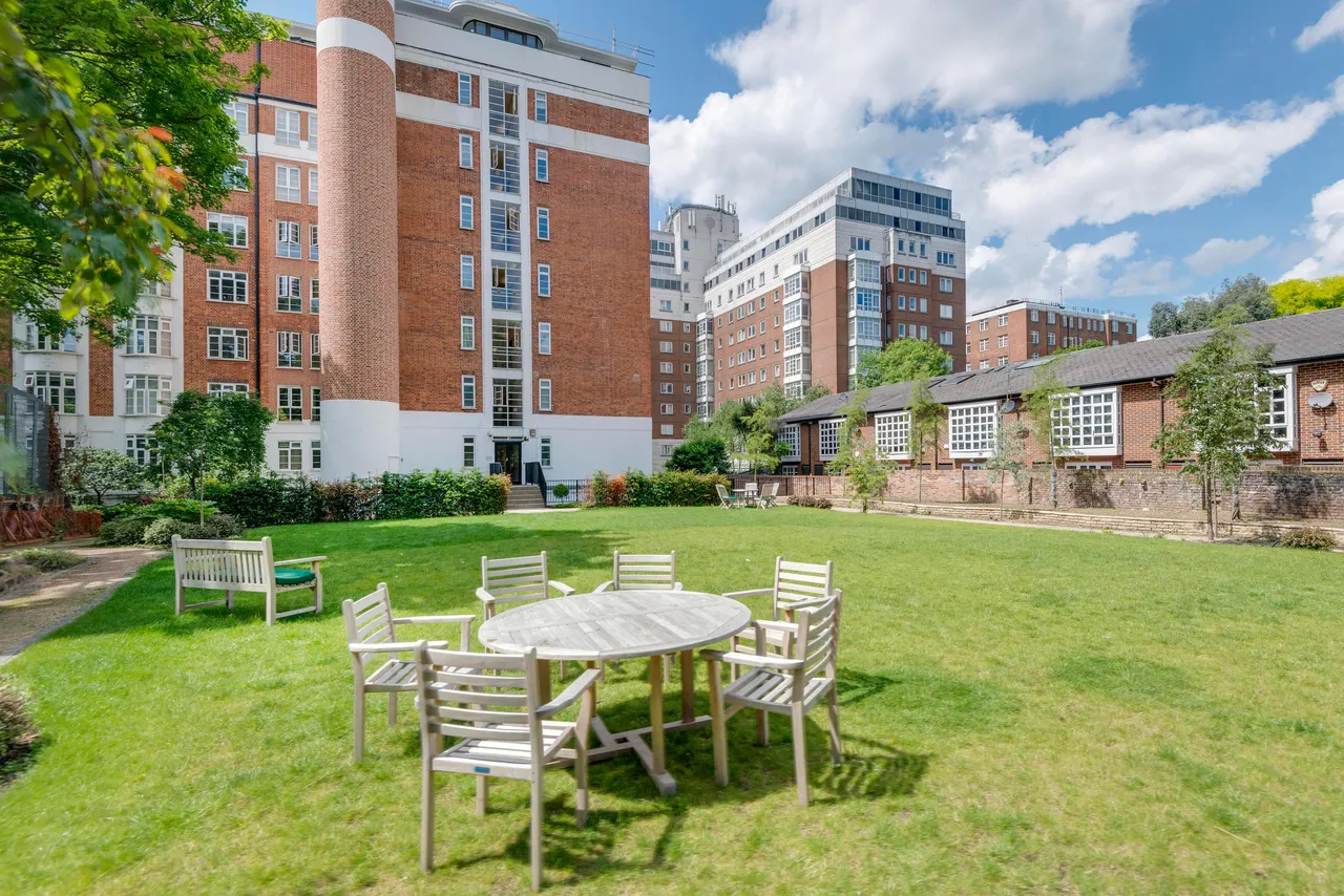 Grove End Gardens, Grove End Road, St John's Wood, London, NW8, photo 8