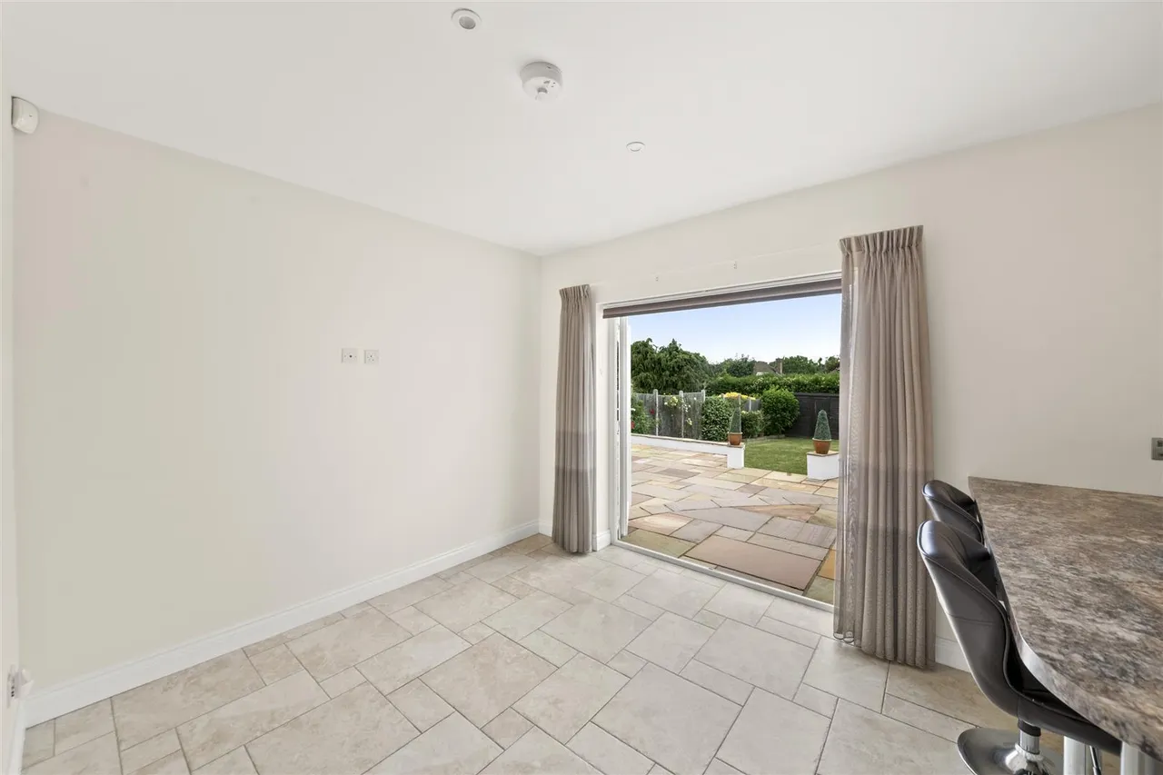 Dean Close, Uxbridge, photo 19