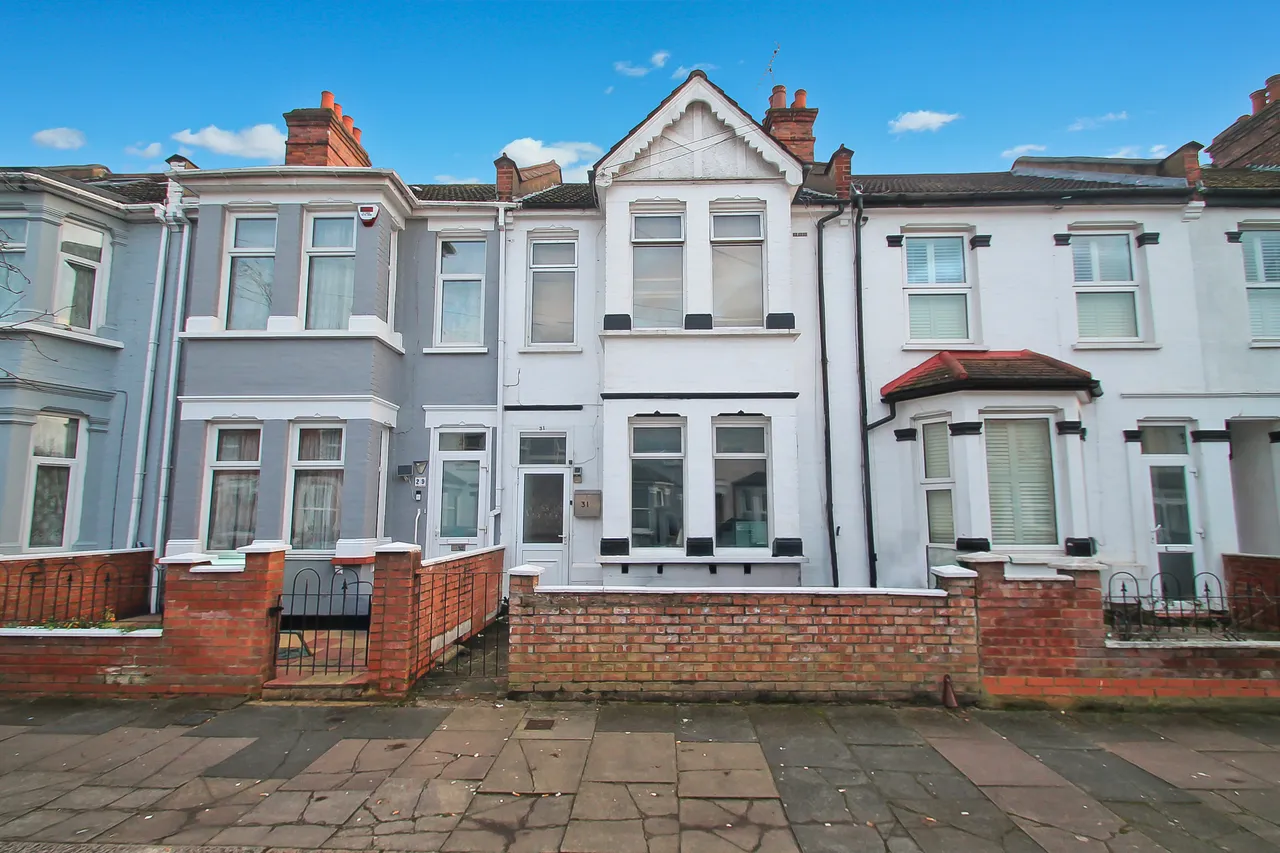 3 bed house for sale, Wellington Road, Harrow, HA3