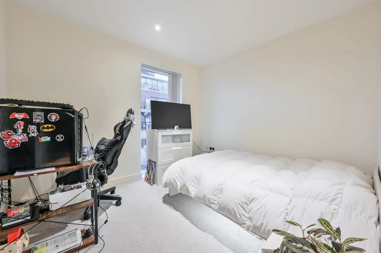 Apartment 31, Tyger House, 7 New Warren Lane, London, photo 11