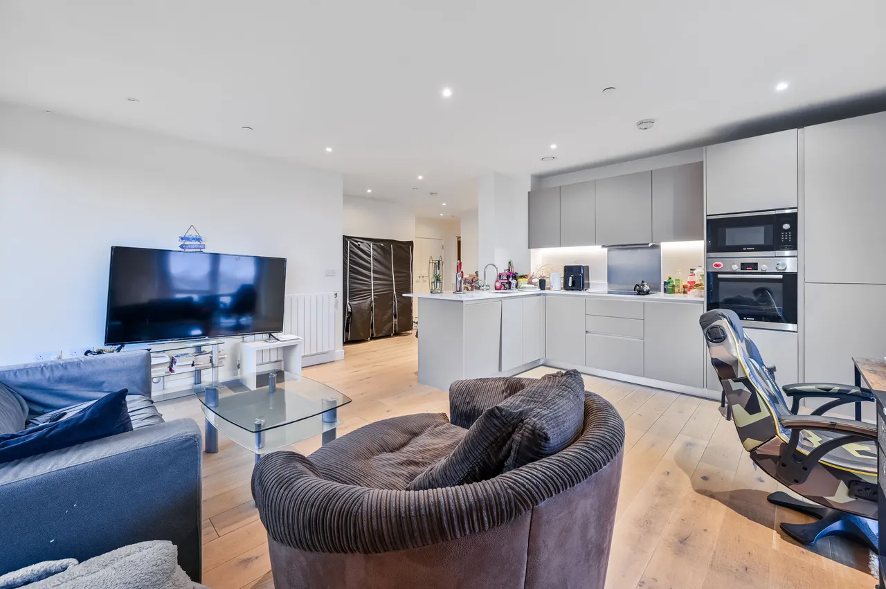 Apartment 31, Tyger House, 7 New Warren Lane, London, photo 4