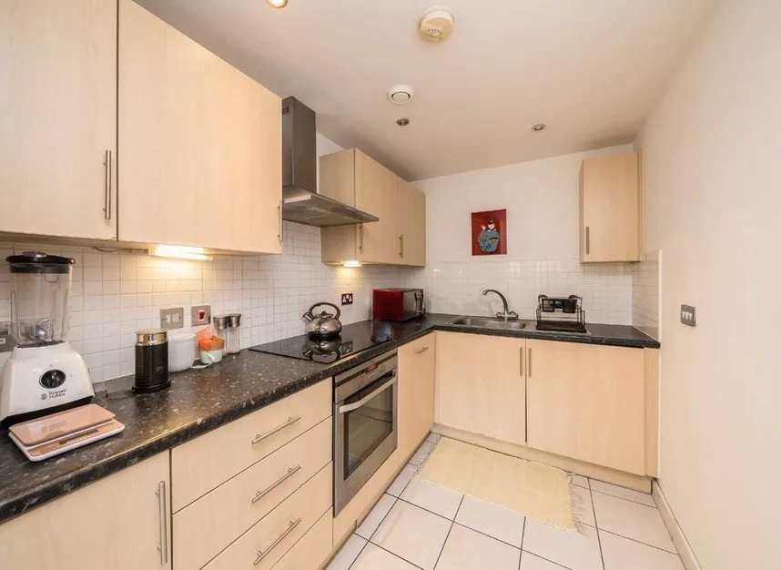 Phoenix Way, Battersea, SW18, photo 3
