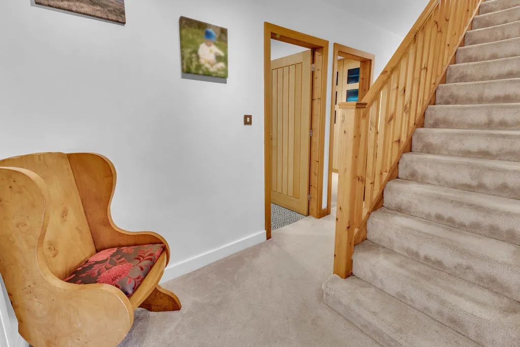 Winterbutlee Grove Todmorden, Todmorden OL14 7QU, photo 9