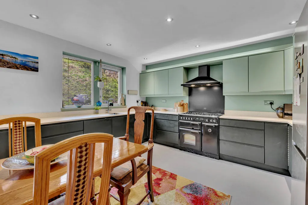 Winterbutlee Grove Todmorden, Todmorden OL14 7QU, photo 4