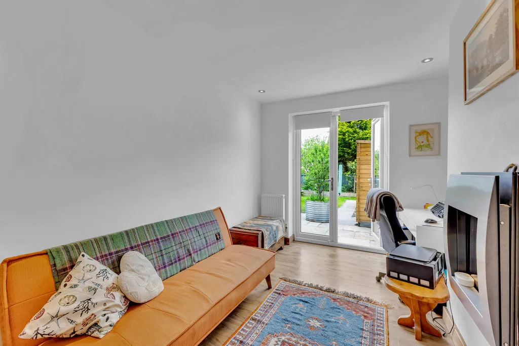 Winterbutlee Grove Todmorden, Todmorden OL14 7QU, photo 11