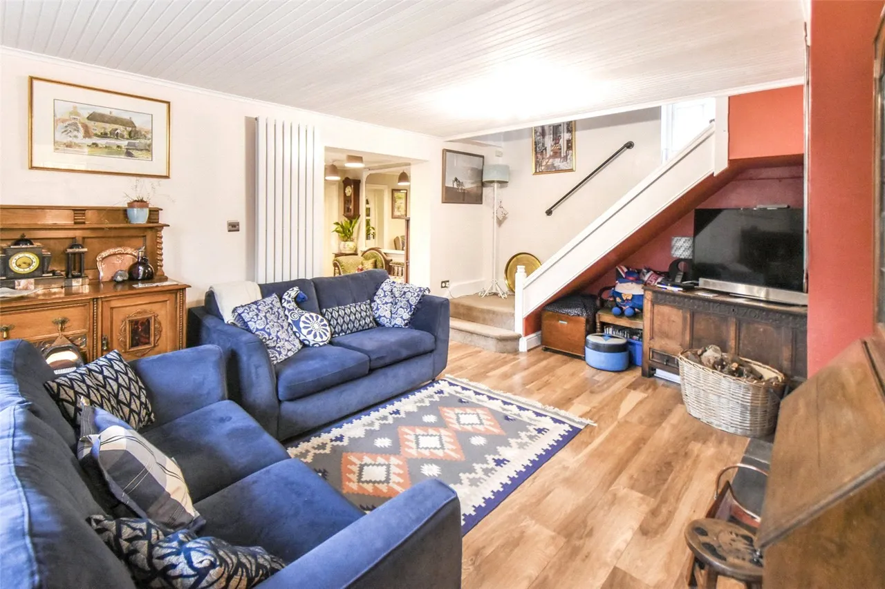 Newnham Road, Newnham, Hook, Hampshire, RG27 9AE, photo 14