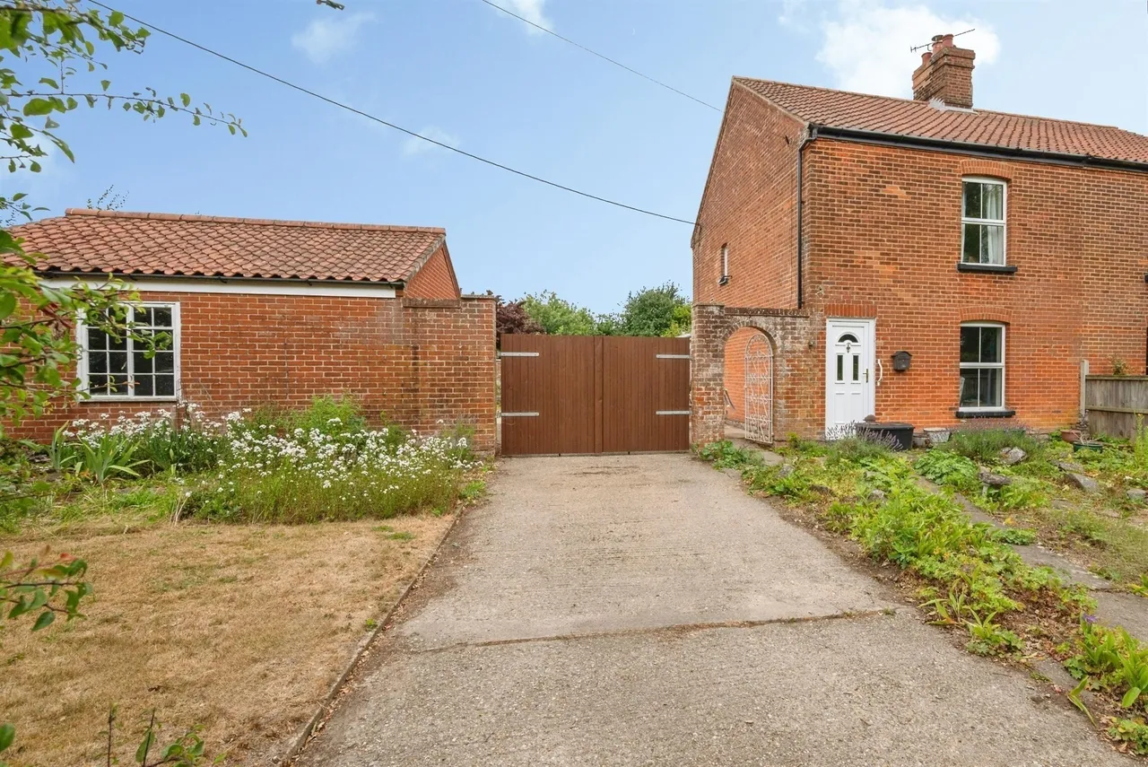 3 bed house for sale, Meeting Hill Road, North Walsham, NR28