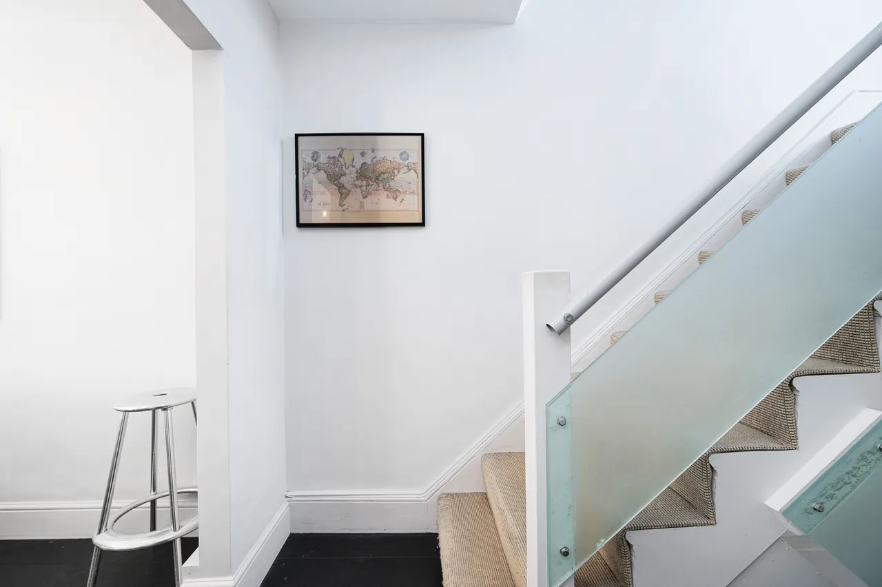 95b Powerscroft Road, London, photo 4