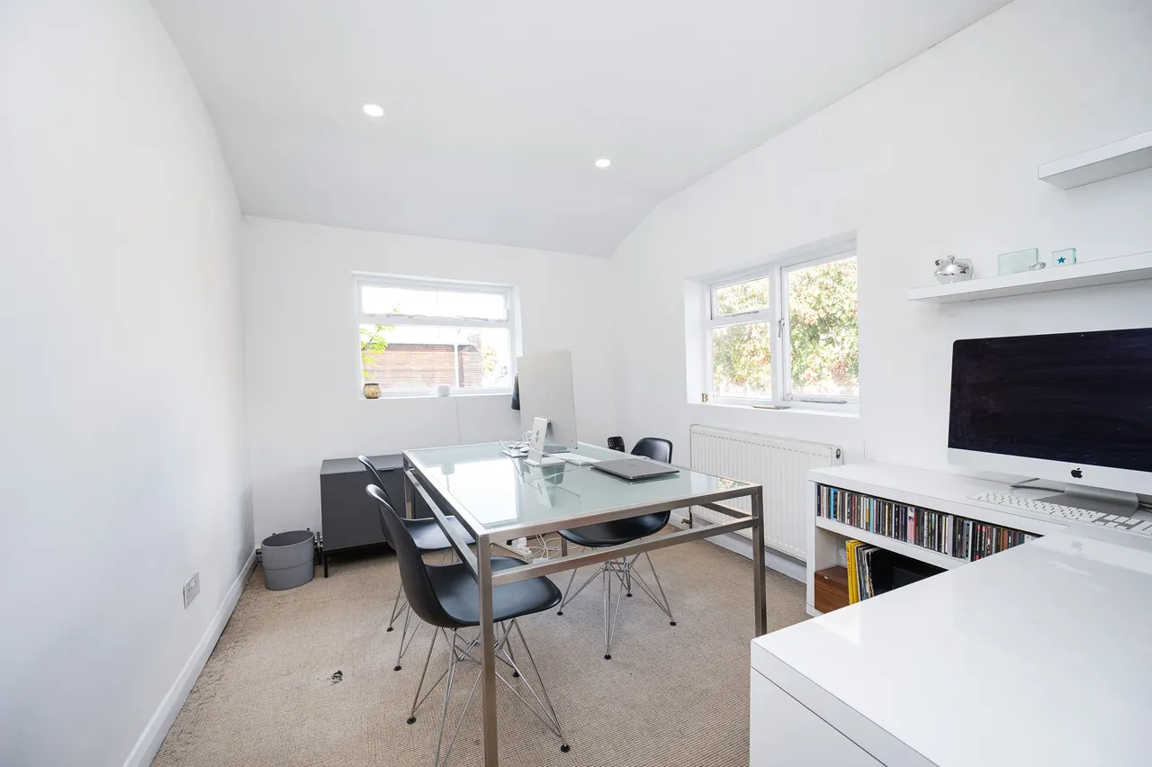95b Powerscroft Road, London, photo 5