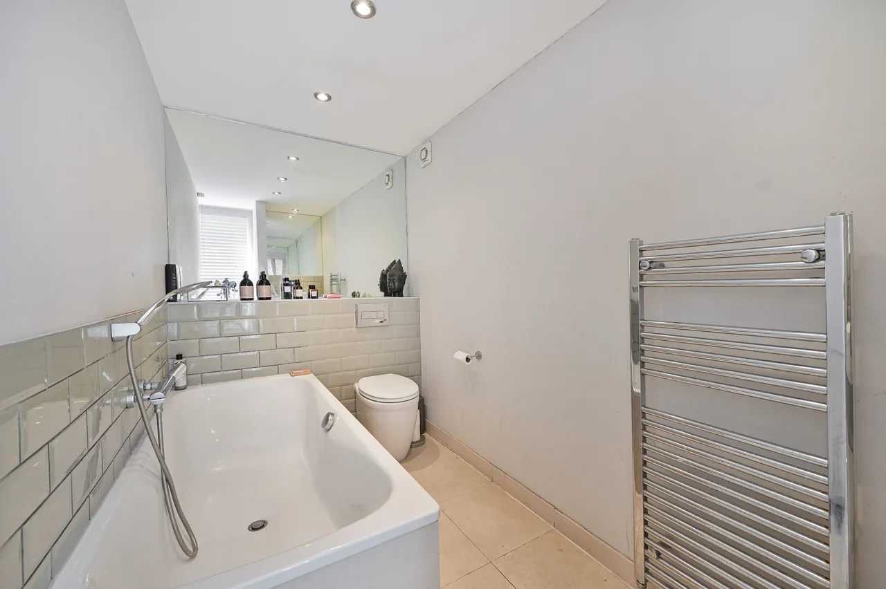 95b Powerscroft Road, London, photo 6