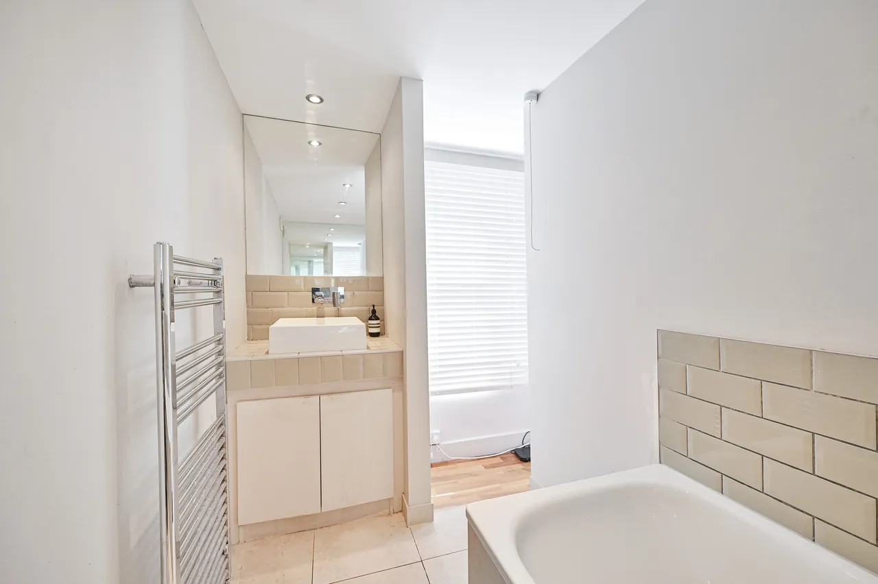 95b Powerscroft Road, London, photo 7