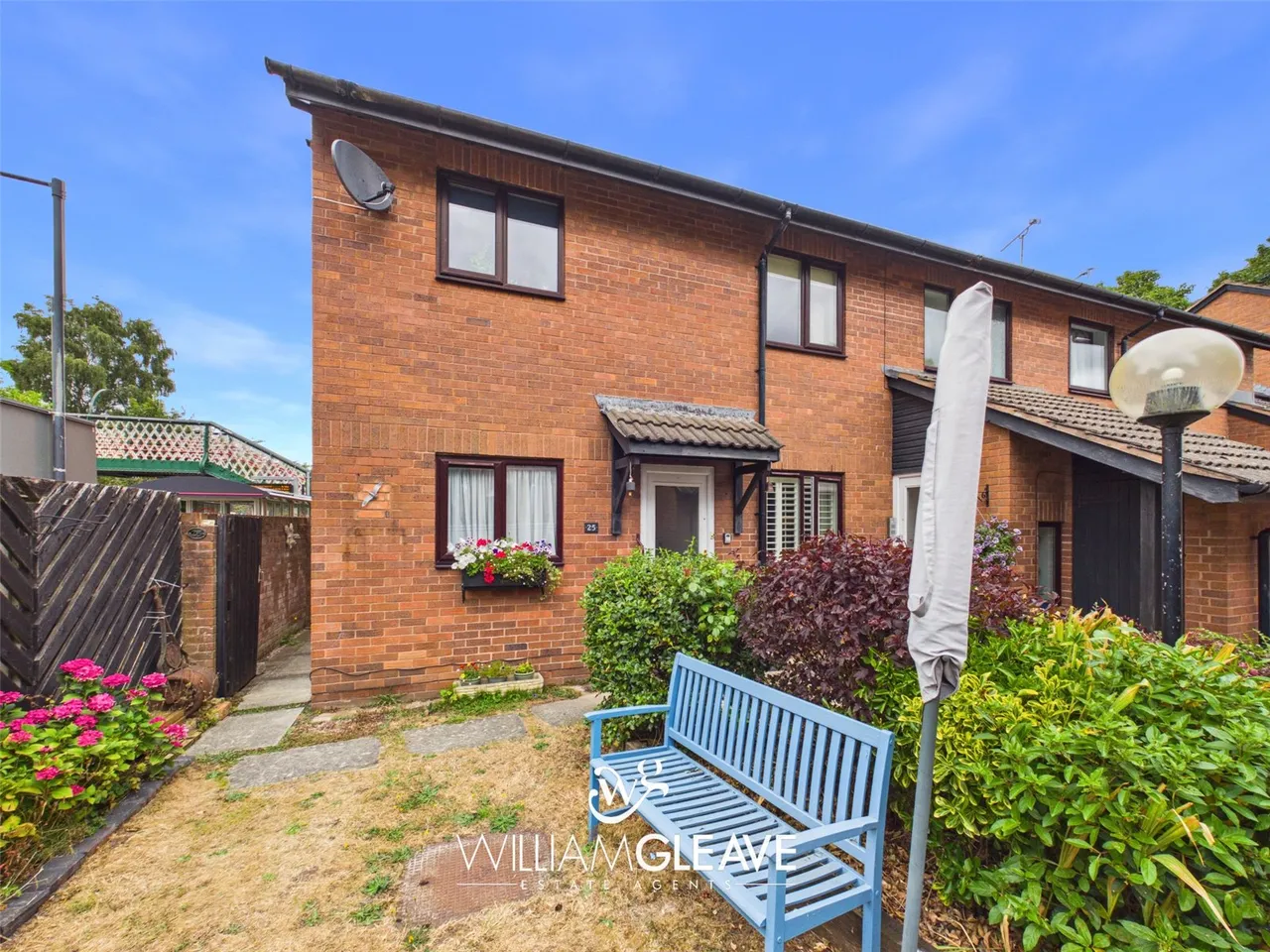 2 bed flat for sale, Woodlands Court, Hawarden, CH5