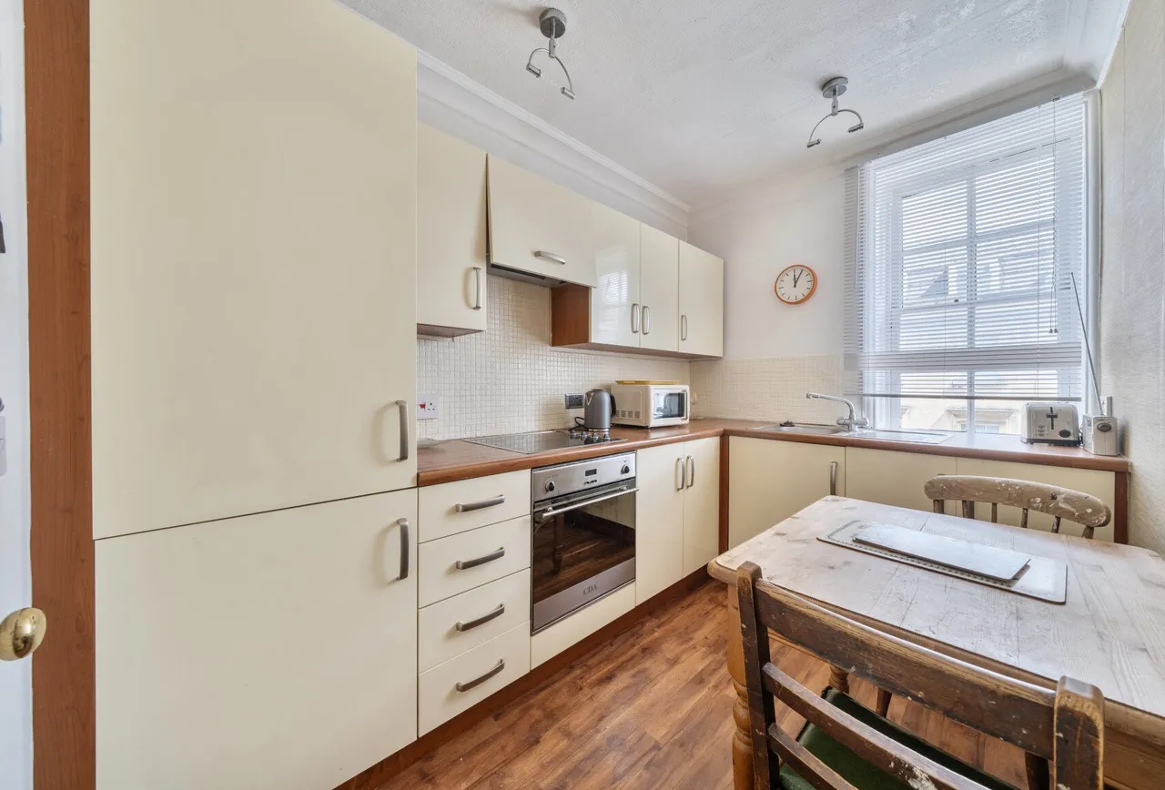 St. James's Parade, Bath, BA1 1UL, photo 5