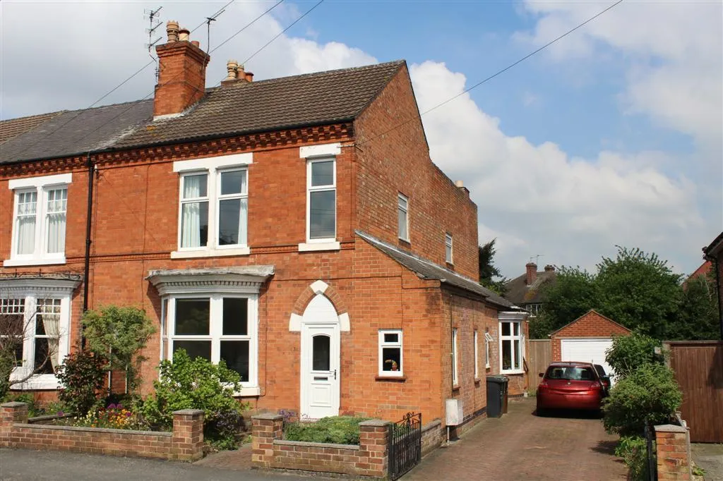 4 bed house to rent, Middleton Place, Loughborough, LE11