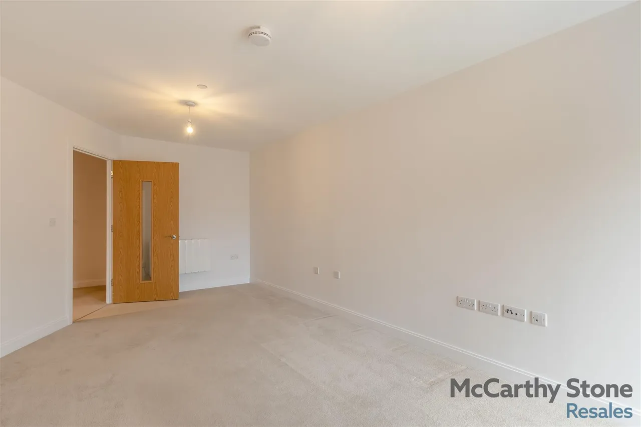 London Road, Knebworth, SG3, photo 5