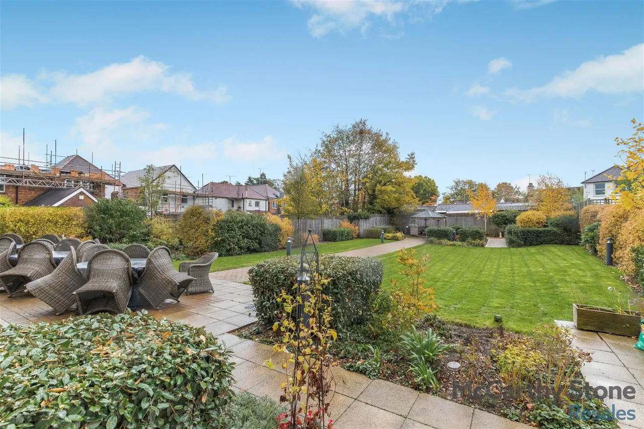 London Road, Knebworth, SG3, photo 19