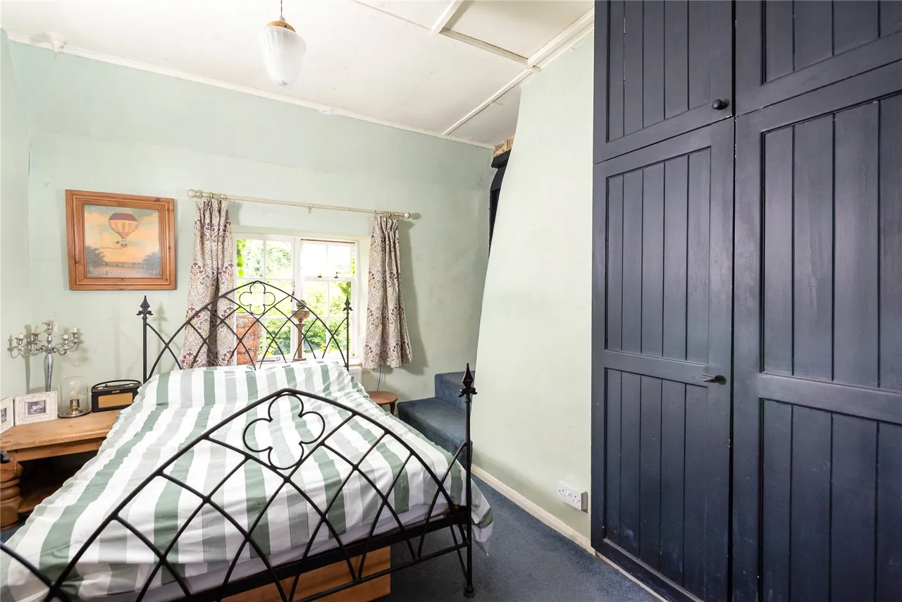 Bakers Lane, Shutlanger, NN12, photo 13