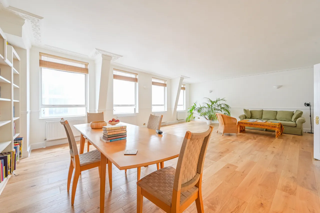 2 bed flat for sale — Flat 3, 39 Crutched Friars, London