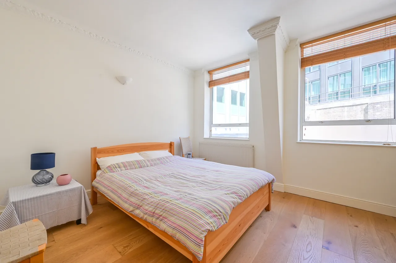 Flat 3, 39 Crutched Friars, London, photo 3
