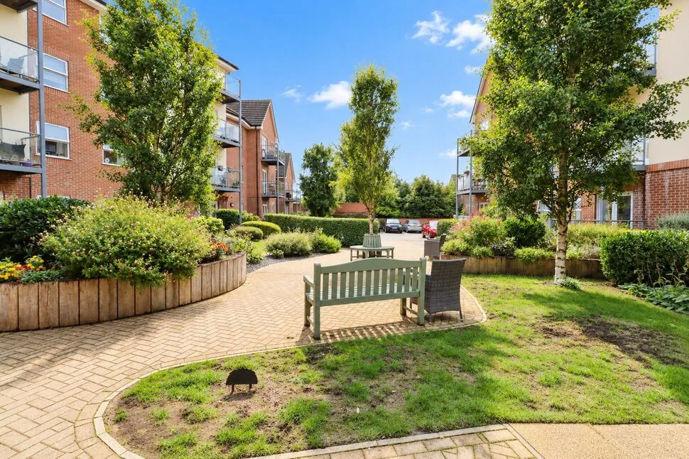High Street, Wolstanton, ST5, photo 5