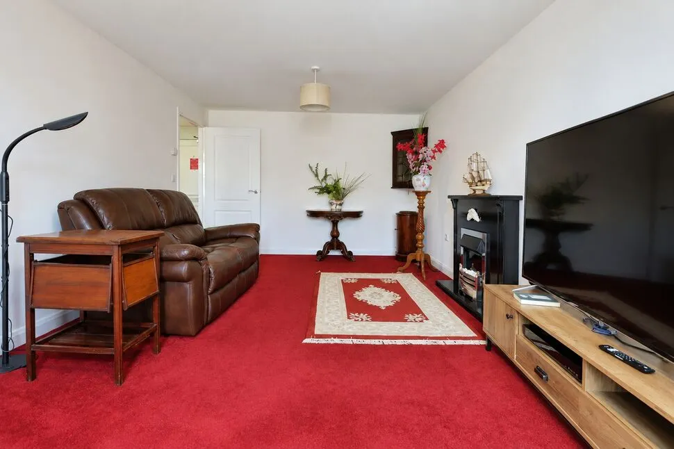 High Street, Wolstanton, ST5, photo 8
