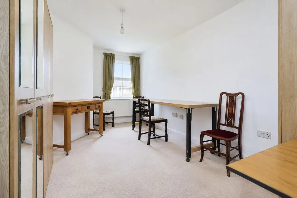 High Street, Wolstanton, ST5, photo 11