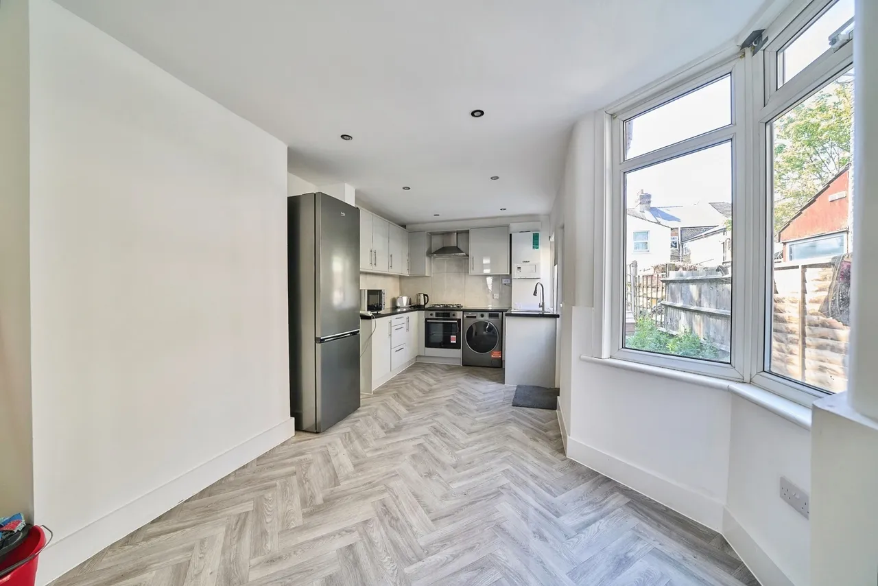 Selsdon Road, Plaistow, London, E13, photo 3