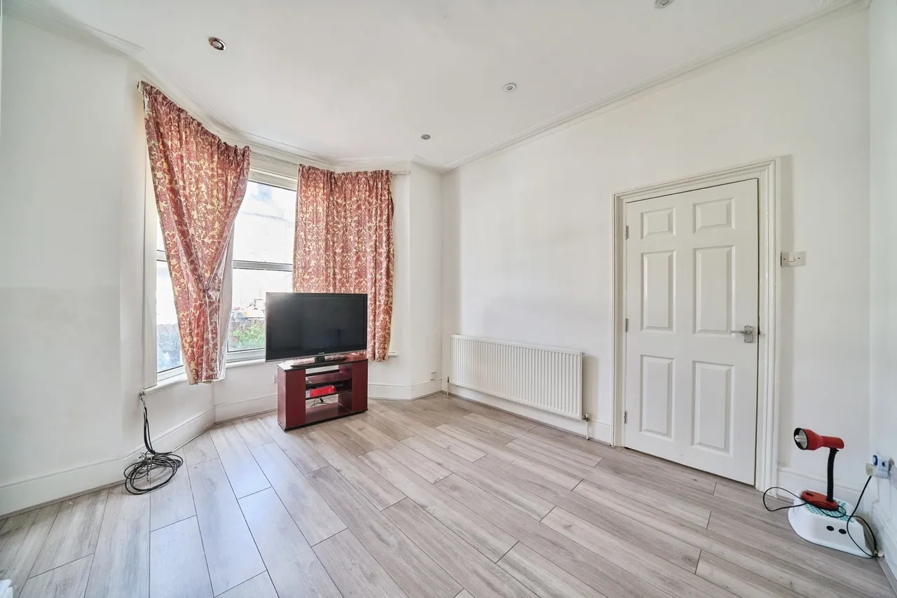 Selsdon Road, Plaistow, London, E13, photo 6