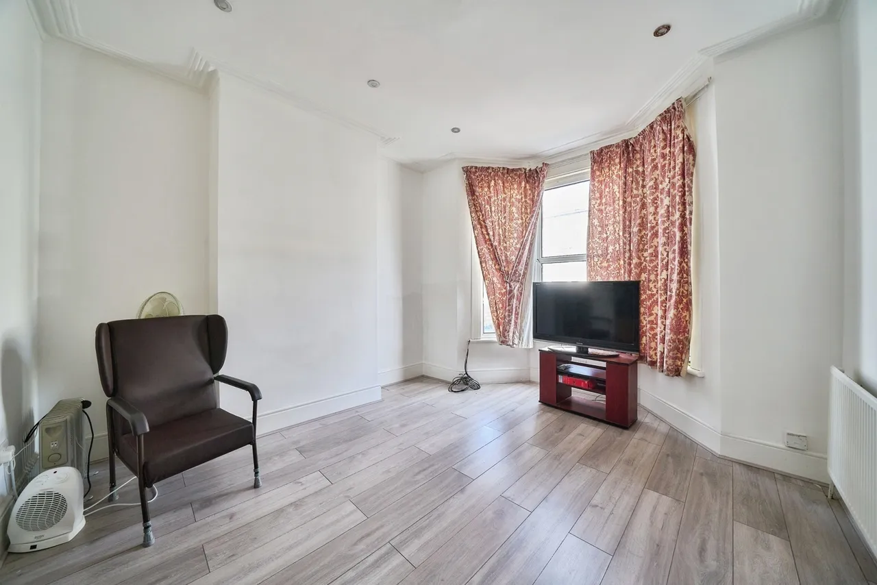 Selsdon Road, Plaistow, London, E13, photo 5