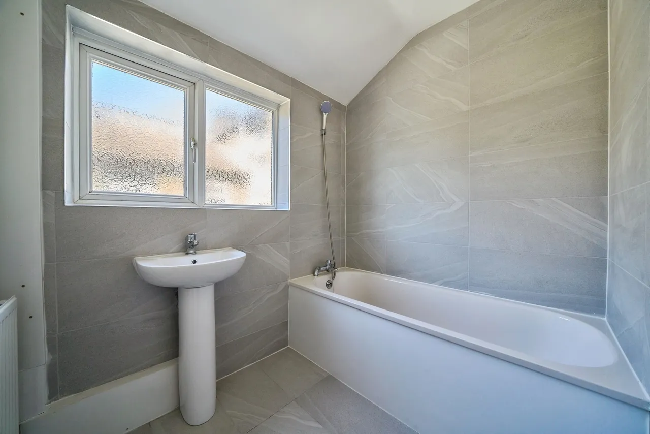 Selsdon Road, Plaistow, London, E13, photo 13