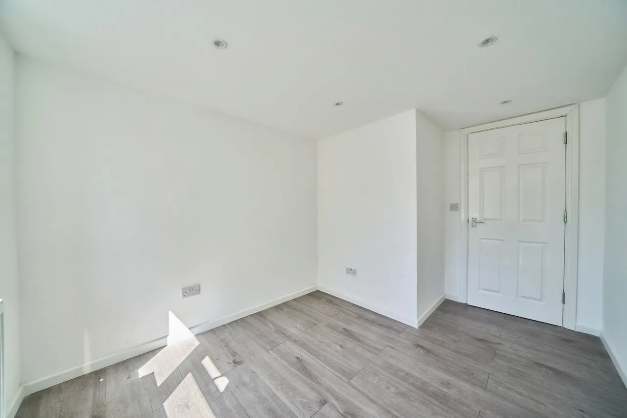 Selsdon Road, Plaistow, London, E13, photo 25