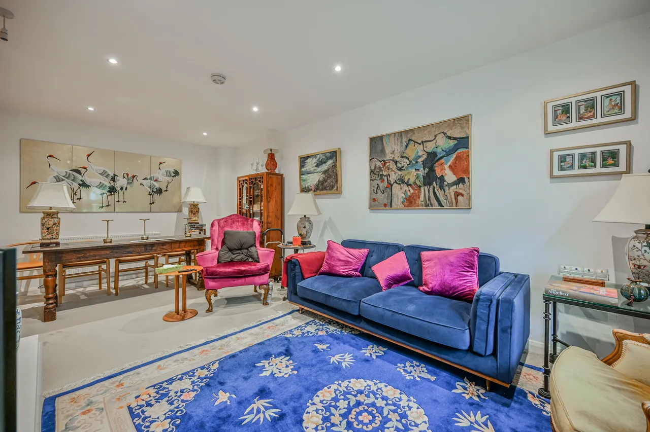 9 Beaumans Drive, London, photo 8