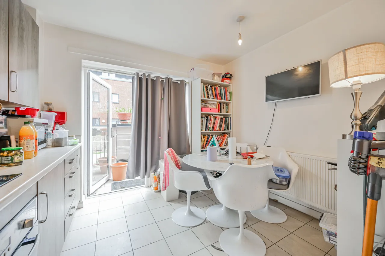 9 Beaumans Drive, London, photo 6