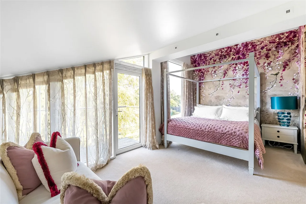Birtley Road, Bramley, GU5, photo 9