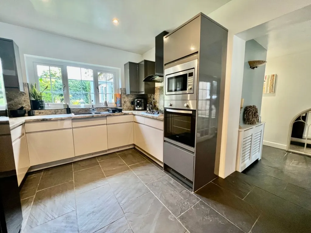 Ash Hill Gardens, LS17, photo 8