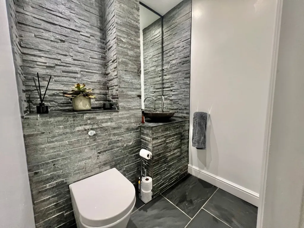 Ash Hill Gardens, LS17, photo 11